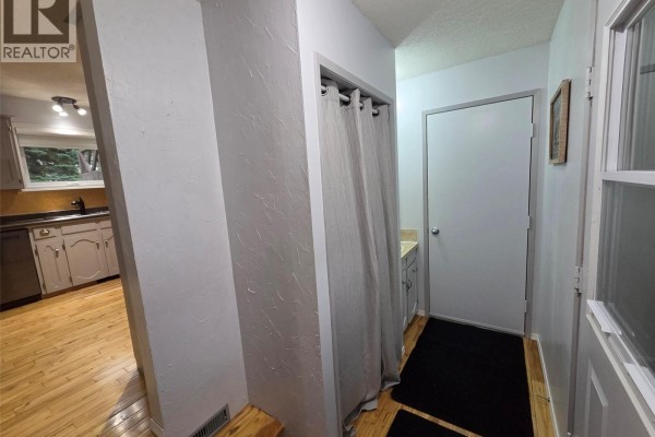 4pc Ensuite bath - 228 Railway Avenue, Wawota, SK S0G5A0 Photo 5