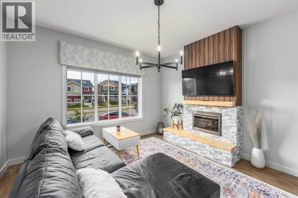 Living room - 228 River Heights Drive, Cochrane, AB T4C0W2 Photo 5