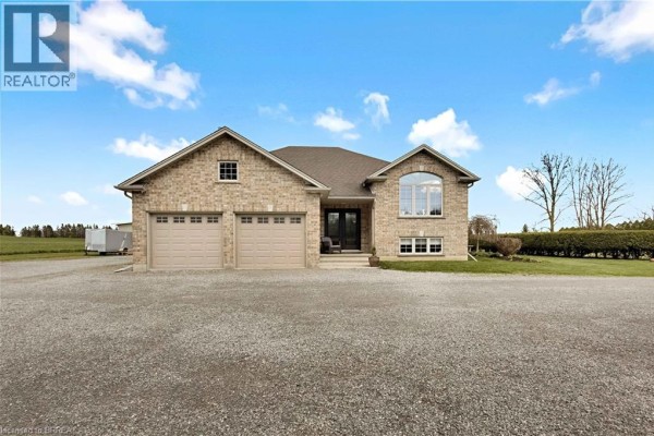 Family room - 228 Salt Springs Church Road, Brantford, ON N3T5L9 Photo 5