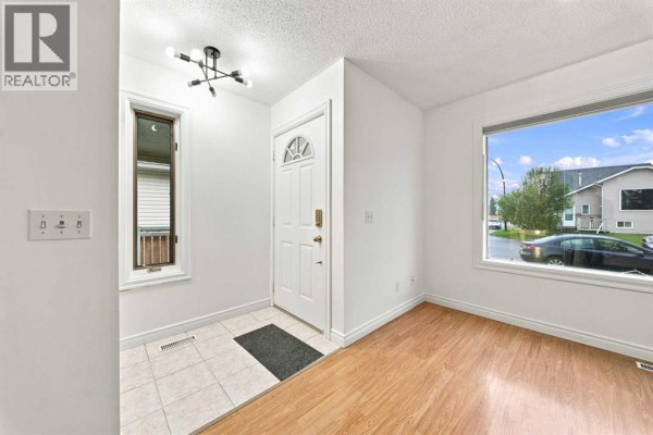 Dining room - 228 Taradale Close Ne, Calgary, AB T3J3E6 Photo 3