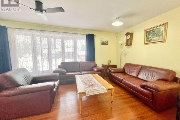 228 Taylor Street, Dryden, ON, photo 3
