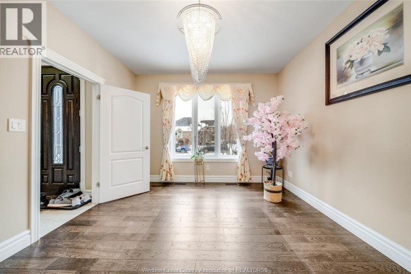 3pc Ensuite bath - 2280 Dandurand, Windsor, ON N9E4Z7 Photo 5