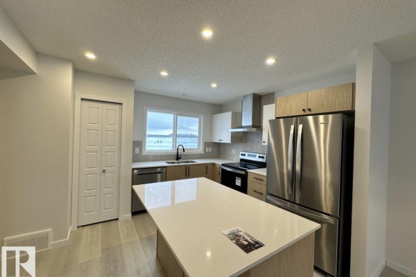 22803 94 Anenue Nw, Edmonton, AB, photo 2