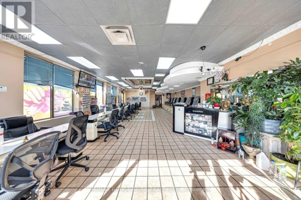 2282 Islington Avenue, Toronto, ON M9W3W8 Photo 4