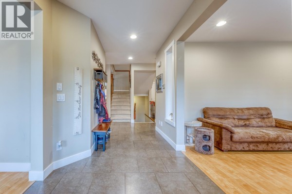 22834 Foreman Drive, Maple Ridge, BC V4R0B2 Photo 4