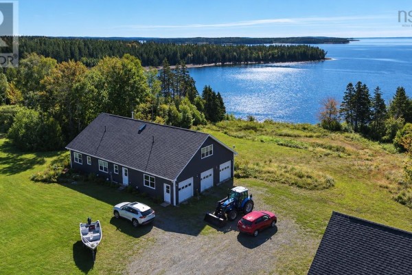 Living room - 2285 Port Malcolm Road, Port Malcolm, NS B9A1Z6 Photo 3