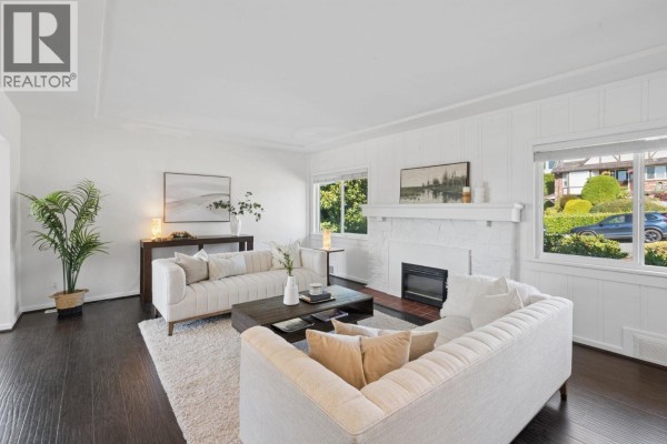 2288 Kings Avenue, West Vancouver, BC V7V2C2 Photo 2