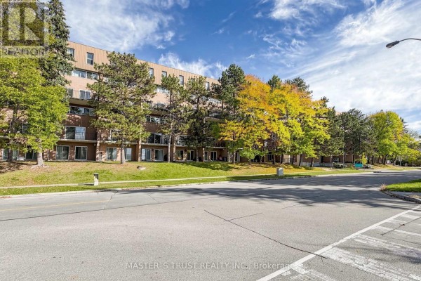 Kitchen - 229 - 165 Cherokee Boulevard, Toronto, ON M2J4T7 Photo 3