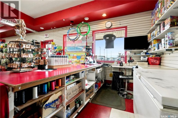 229 1st Avenue W, Assiniboia, SK S0H0B0 Photo 5