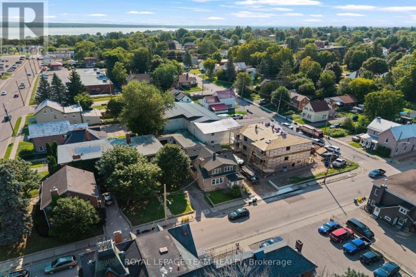 229 Cecelia Street, Pembroke, ON K8A1R8 Photo 5