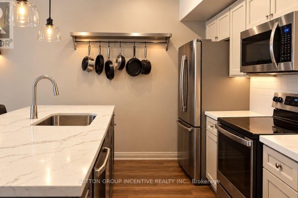 Bedroom - 2290 - 90 Highland Drive S, Oro Medonte, ON L0L2L0 Photo 5