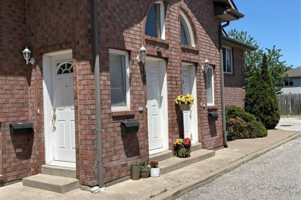 2290 Daytona Avenue, Windsor, ON N9B3Y2 Photo 2