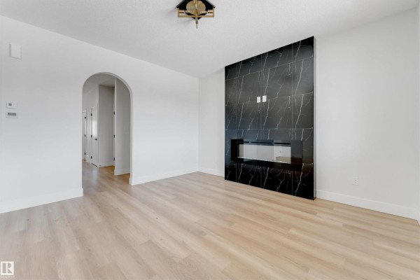 Primary Bedroom - 22932 80 Av Nw, Edmonton, AB T5T7Y1 Photo 4