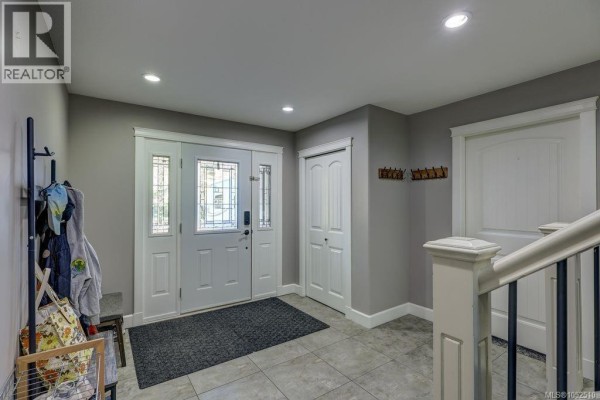 Studio - 2295 Ashlee Rd, Nanaimo, BC V9R6T4 Photo 4