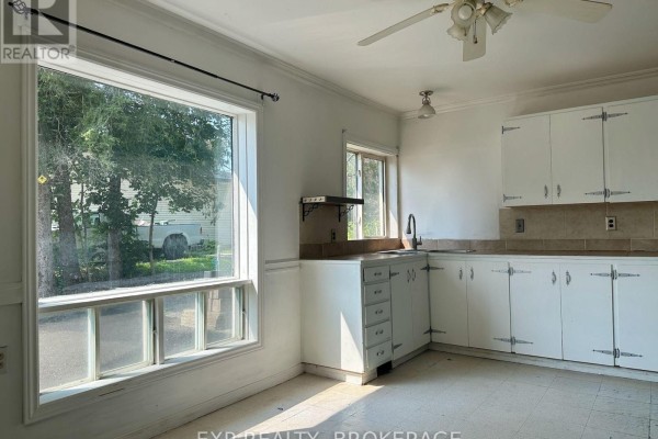 Kitchen - 2295 Sydenham Road, Kingston, ON K0H1M0 Photo 4