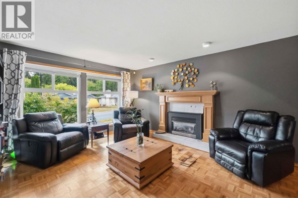 22950 126 Avenue, Maple Ridge, BC V2X0S7 Photo 4