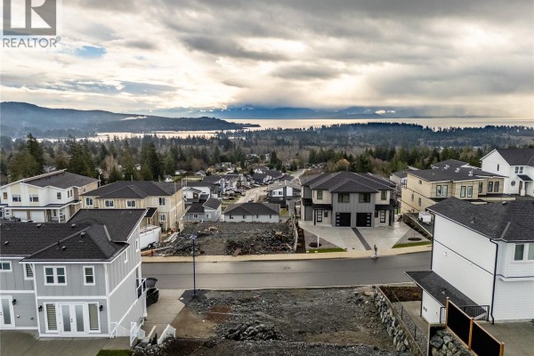 2298 Hudson Terr, Sooke, BC V9Z0N2 Photo 2