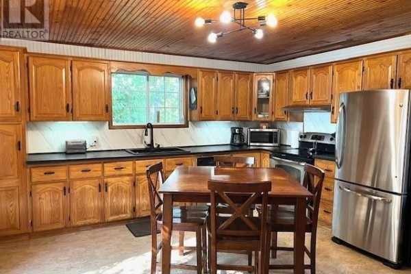 22b Champagne Avenue, St  Charles, ON, photo 3