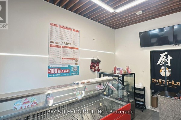 23 - 15 Northtown Way, Toronto, ON, photo 2