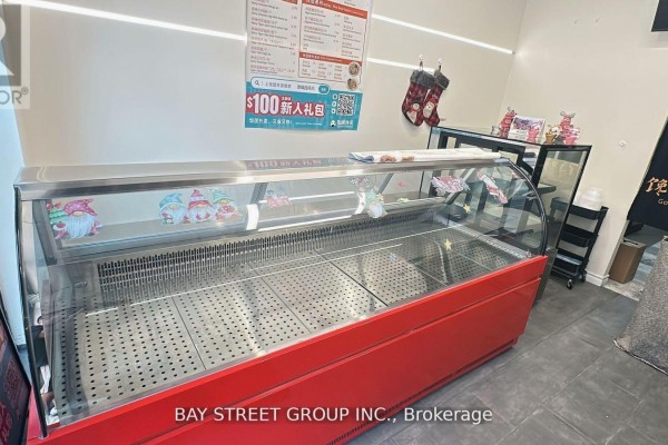 23 - 15 Northtown Way, Toronto, ON M2N7A2 Photo 4