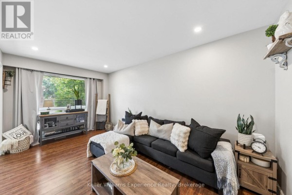 23 - 2 Bernick Drive, Barrie, ON, photo 3
