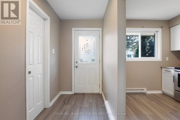 Dining room - 23 - 23 Sonnet Crescent S, Ottawa, ON K2H8W8 Photo 5