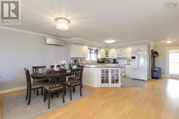 4pc Ensuite bath - 23 113 Simpson Road, Braeshore, NS B0K1H0 Photo 4