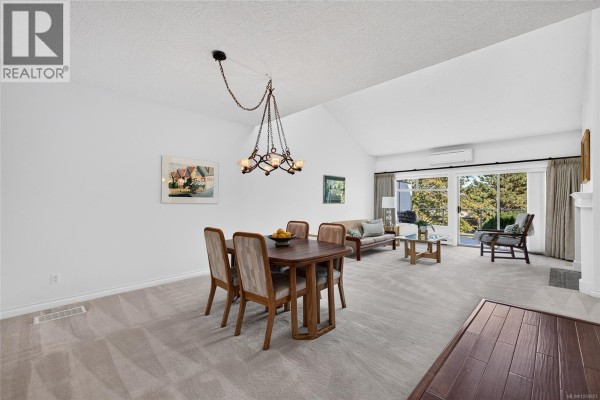 Entrance - 23 4360 Emily Carr Dr, Saanich, BC V8X4Y4 Photo 4
