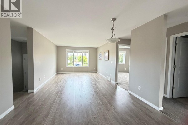 Kitchen - 23 4850 Harbour Landing Drive, Regina, SK S4W0K9 Photo 3
