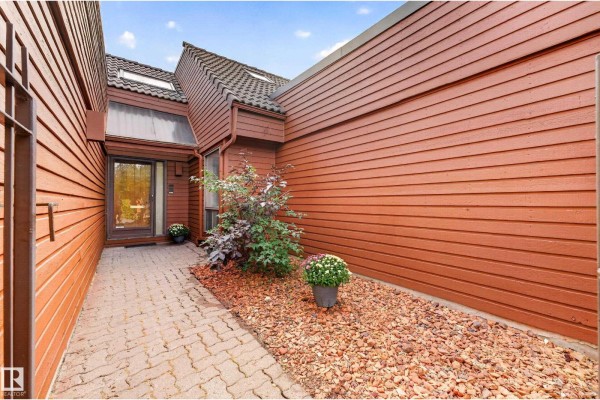 Family room - #23 500 Lessard Dr Nw, Edmonton, AB T6M1G1 Photo 4