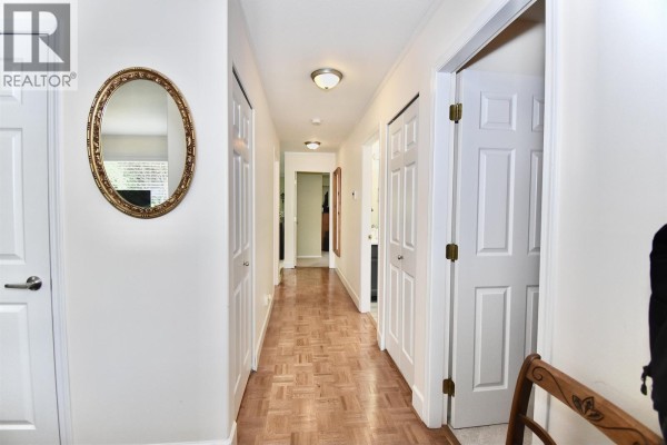 23 767 North Road, Gibsons, BC V0N1V9 Photo 4
