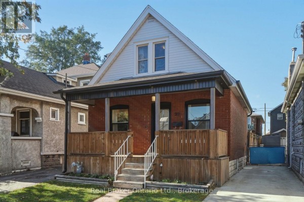 23 Barons Avenue N, Hamilton, ON L8H5A3 Photo 3