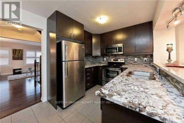 Family room - 23 Bevington Road, Brampton, ON L7A0R9 Photo 5