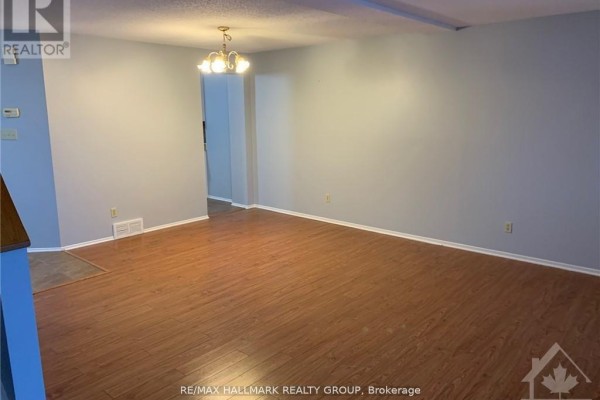 23 Black Forest Lane, Ottawa, ON K2H9E6 Photo 4