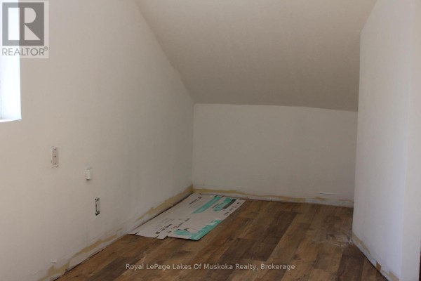 Bedroom 2 - 23 Bridge Street, Lake Of Bays, ON P0B1A0 Photo 5