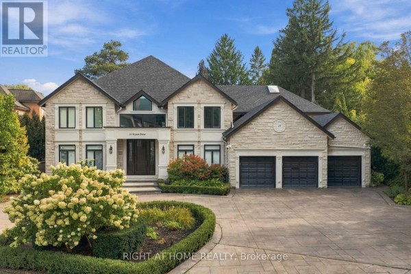 Great room - 23 Bryson Drive, Richmond Hill, ON L4C6E2 Photo 2
