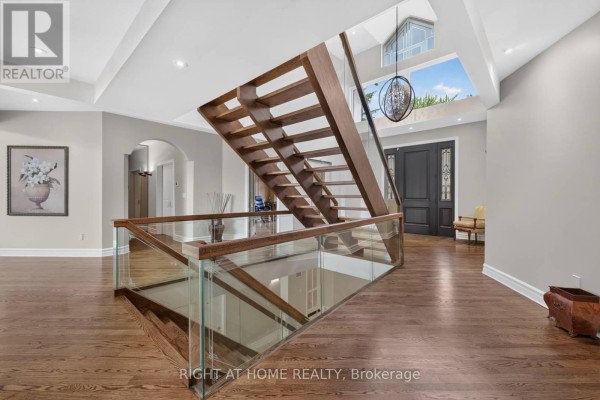 Family room - 23 Bryson Drive, Richmond Hill, ON L4C6E2 Photo 5