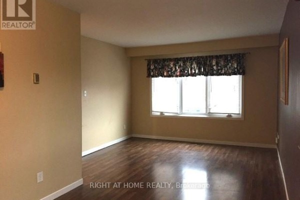 Bedroom - 23 Carlton Road, Barrie, ON L4M5K8 Photo 5