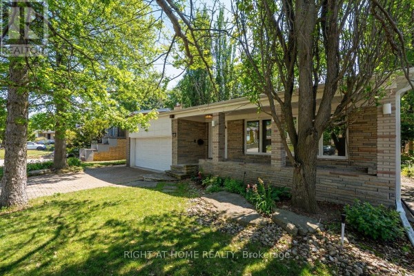 23 Christine Crescent, Toronto, ON, photo 2