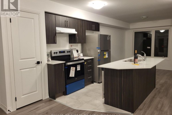 23 Fairlane Avenue, Barrie, ON L9J0N1 Photo 2