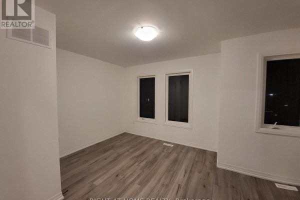 23 Fairlane Avenue, Barrie, ON L9J0N1 Photo 5