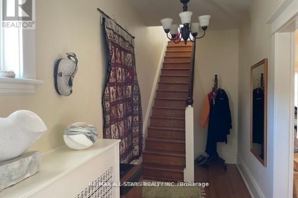 Foyer - 23 Francis Street, Kawartha Lakes, ON K9V3R8 Photo 4