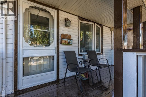 23 Frederick Avenue, Hamilton, ON, photo 2