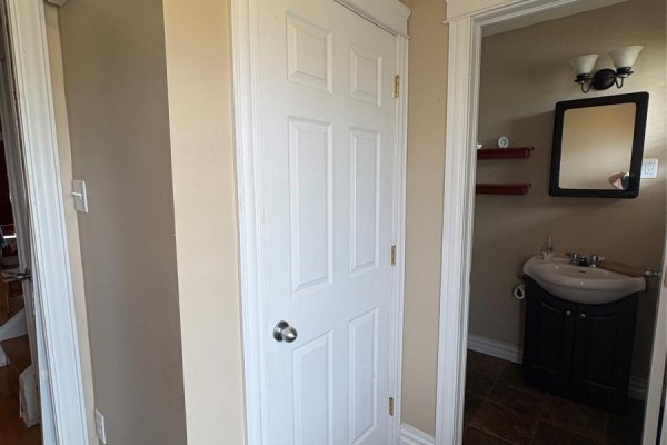 Bath (# pieces 1-6) - 23 Georgia Loop, Stephenville, NL A2N2T9 Photo 5