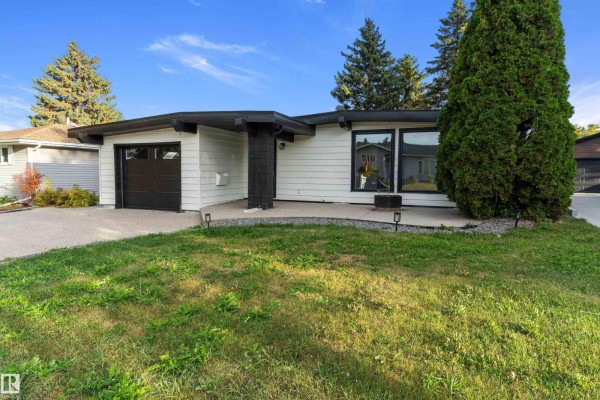 Kitchen - 23 Gillingham Cr, Sherwood Park, AB T8A2X5 Photo 2