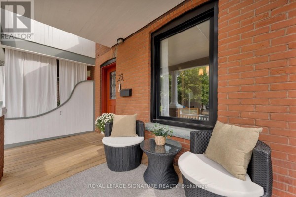 Kitchen - 23 Greenwood Avenue, Toronto, ON M4L2P5 Photo 4