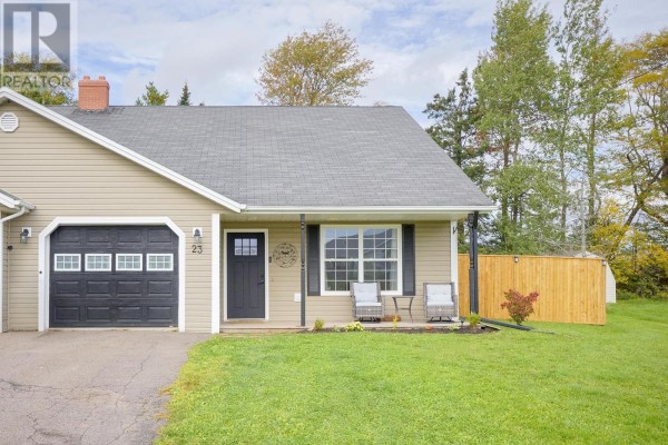 23 Heatherway Drive, Cornwall