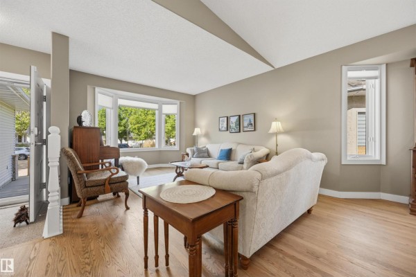 Primary Bedroom - 23 Highland Cr, Sherwood Park, AB T8A5N8 Photo 5