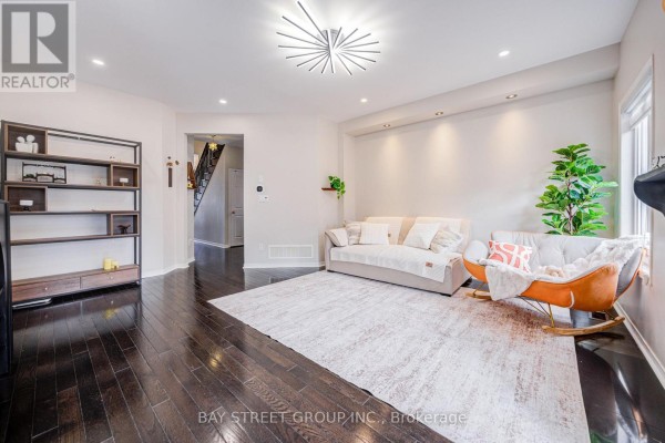 Bedroom 2 - 23 Horn Street, Whitchurch Stouffville, ON L4A0X9 Photo 5