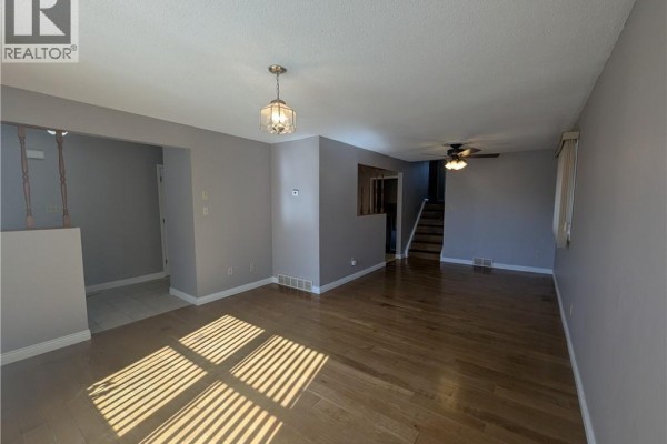Family room - 23 Hubert Court, Cambridge, ON N3C3R2 Photo 4